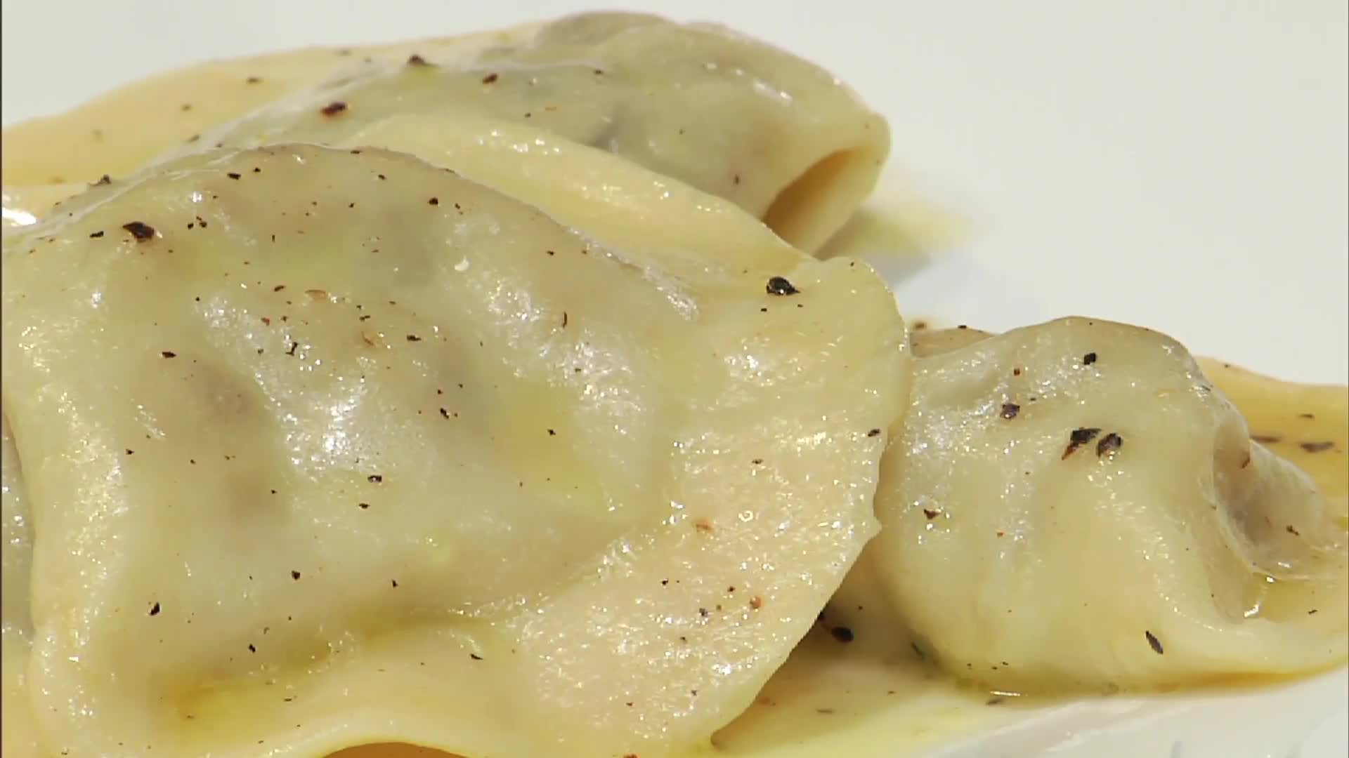 Ravioli Di Pasta Al Latte Con Funghi Porcini Video Gambero Rosso Tv